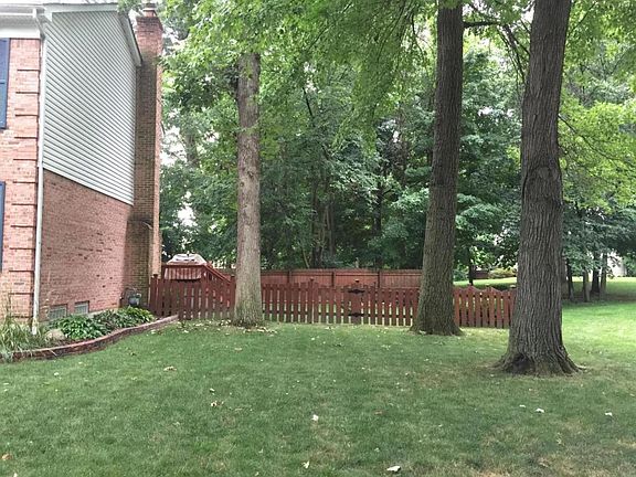 2nd image of 365 Higley Ct