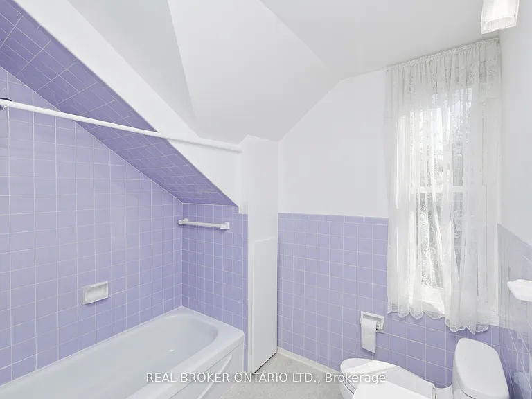 33 Victoria St — Photo 25