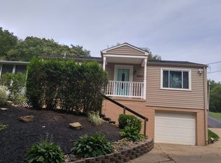 1063 McKee Rd, Oakdale, PA 15071