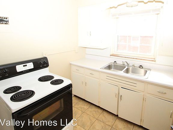 4th image of 4020 Hillman Way APT 6