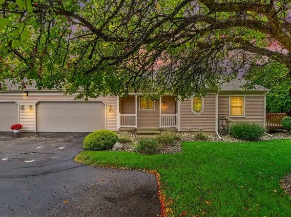 406 Falcon Dr #1, Wayland, MI 49348