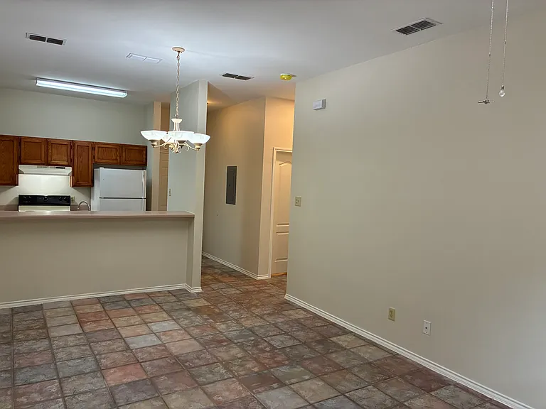 511 Shiloh Dr #14 — Photo 11