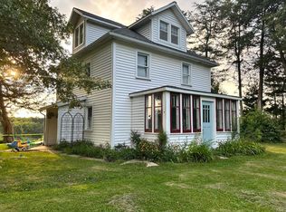 14826 Scenic Palisades Rd, Mount Carroll, IL 61053