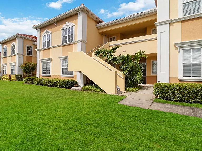 1030 Villagio Cir #207 — Photo 2