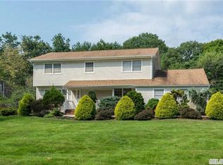 9 View Rd, Setauket, NY 11733