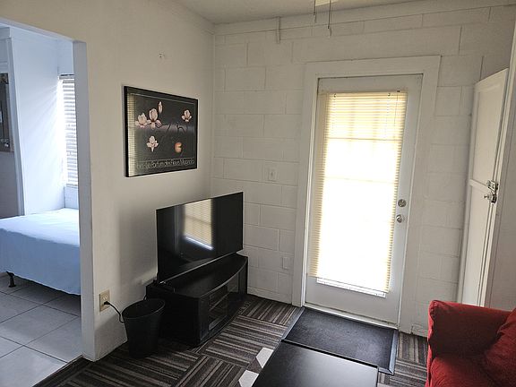 4th image of 12023 Vermillion Way #A