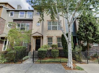 806 NE Rothbury Ave, Hillsboro, OR 97124