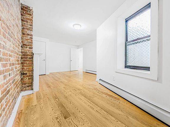 4th image of 278 Woodbine St #1B