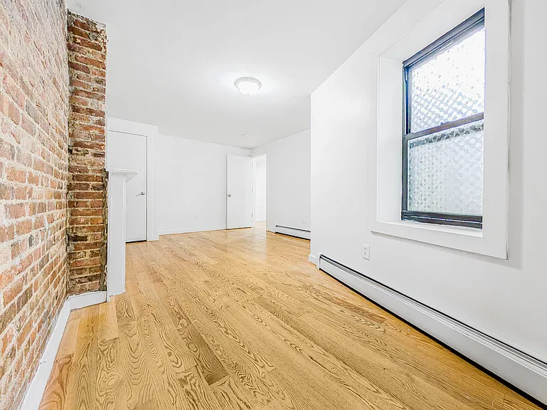 278 Woodbine St #1 — Photo 6