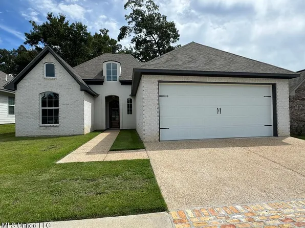 14 Ashburn Woods Ave, Natchez, MS 39120