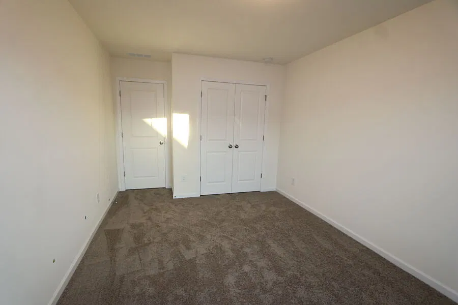 3 bed, 2.5 bath, 1700 sqft, $2,200 — Photo 4