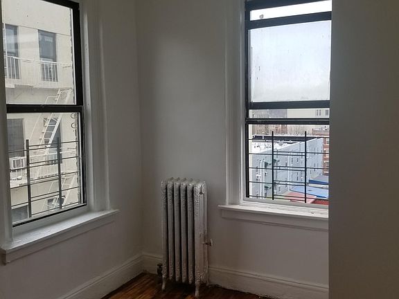 2nd image of 2114 Daly Ave APT 5C