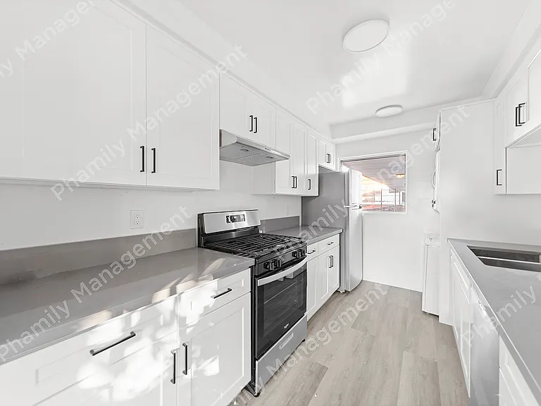 Madison Apt — Photo 12
