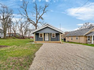 910 Lewis Ave, Des Moines, IA 50315