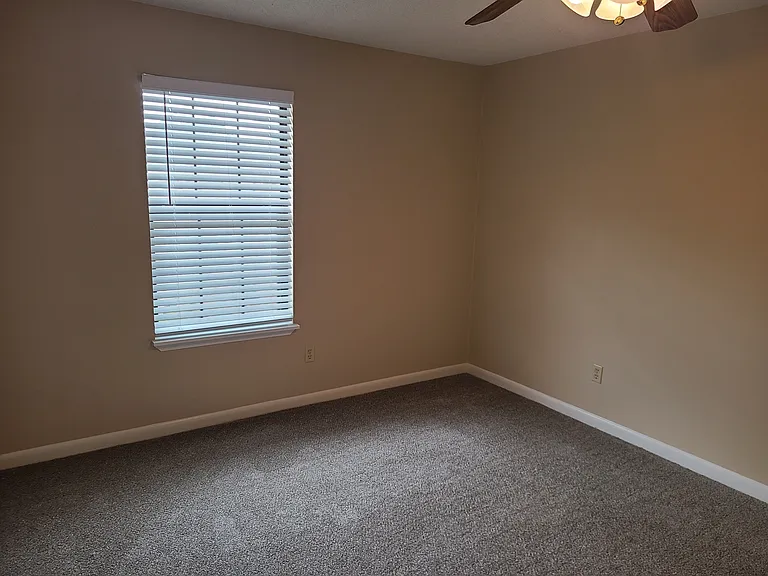 Jaymar Apartments — Photo 52