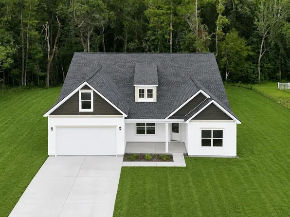 2033 Meadowood Ln., Longs, SC 29568