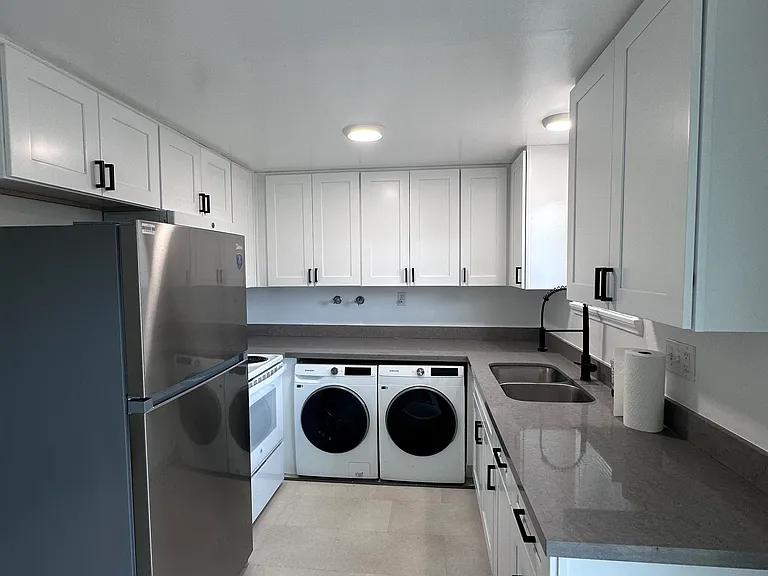 115 Barbara Ln — Photo 3