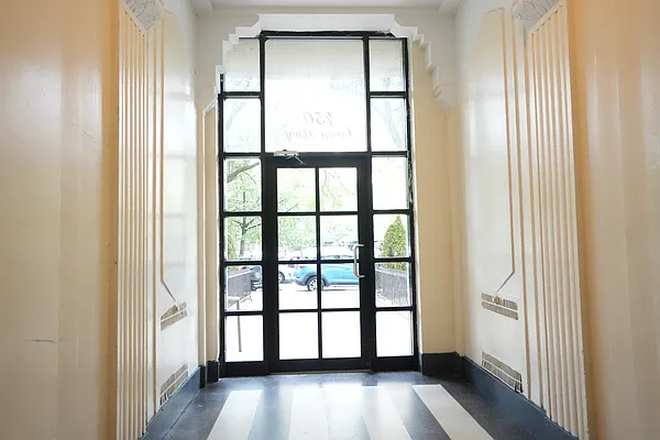 Rented by Norman Raindel, LREB | media 18