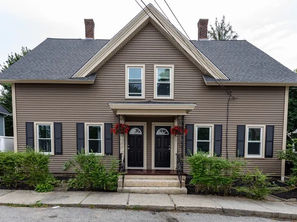 3 Oak St #3, Whitinsville, MA 01588