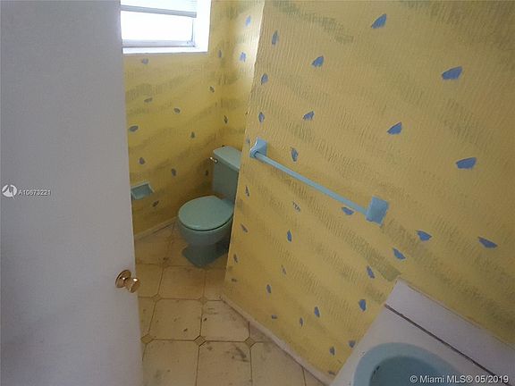2nd image of 1670 NE 191st St APT 201-3