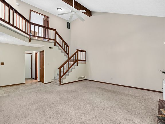 4th image of 6456 Miramar Ct