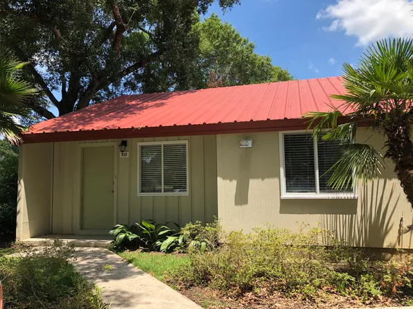 312 NW 2nd St, Summerdale, AL 36580