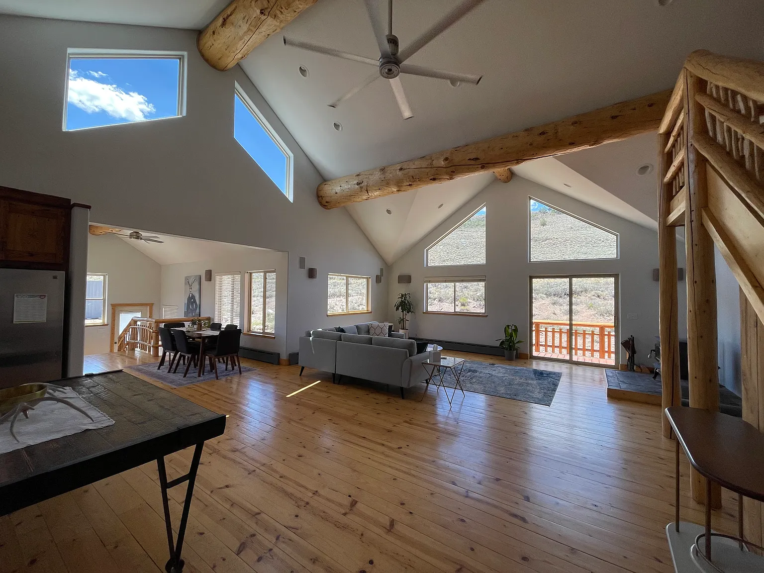 4 bed, 5000 sqft, $4,500 — Photo 2