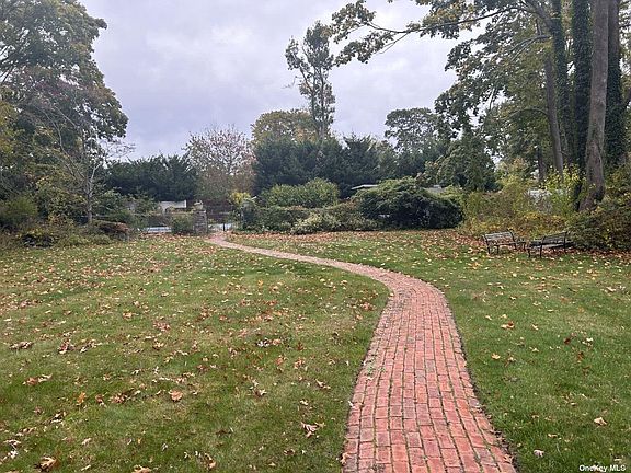 3rd image of 17 Baywood Ln