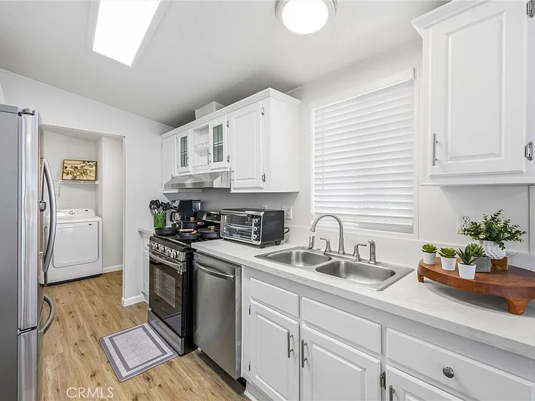 21851 Newland St #104 — Photo 28