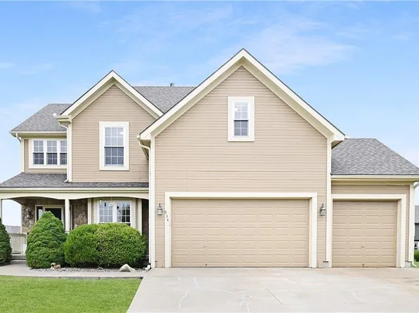 934 Southfork St, Lansing, KS 66043