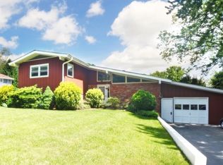 104 Plantation Dr, Hendersonville, NC 28792