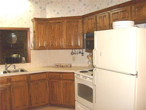 5th image of 441 Sunnybrook Ct