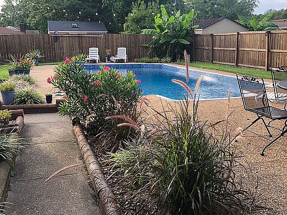 5th image of 4908 Saratoga Cir