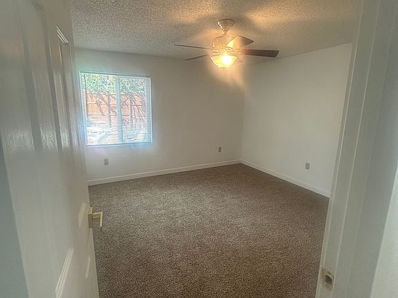 5th image of 39 N Chardonnay St