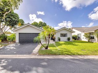 1296 Spring Circle Dr, Coral Springs, FL 33071