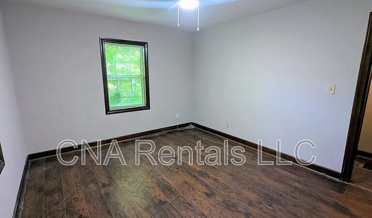 104 E Acres Dr SE — Photo 16