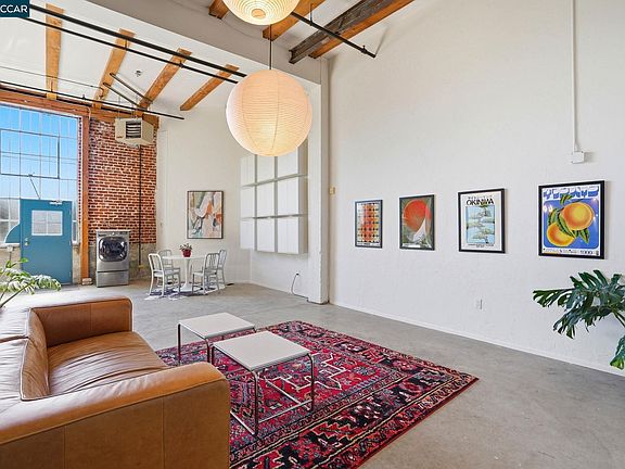 4th image of 1920 Union St #8