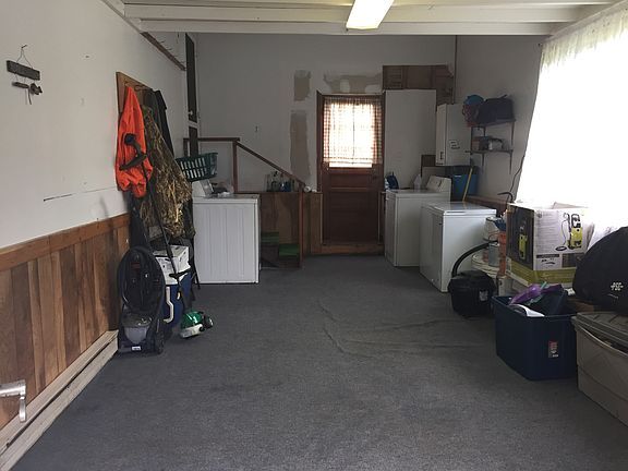3rd image of 214 Fayette Ave