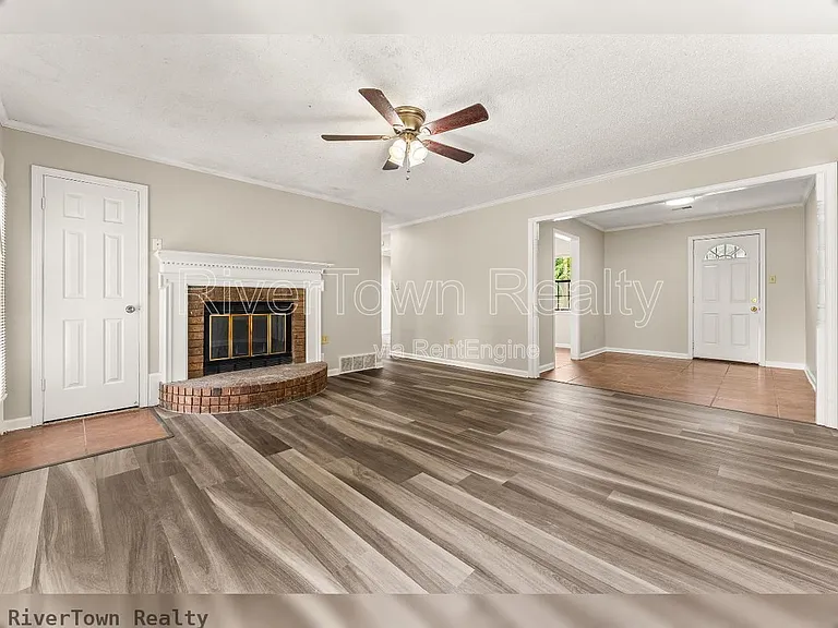 4585 Berrypick Ln S — Photo 18