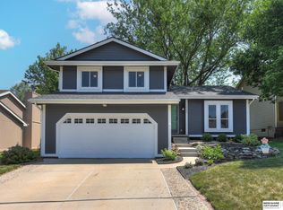 16221 Holmes Cir, Omaha, NE 68135