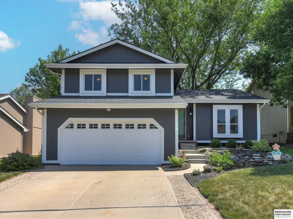 16221 Holmes Cir, Omaha, NE 68135