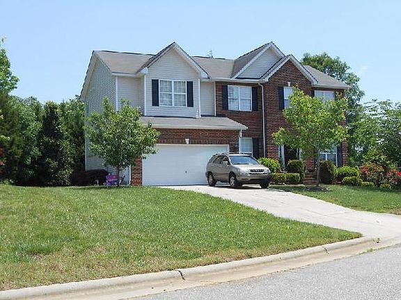 2nd image of 2211 McLaughlin Dr