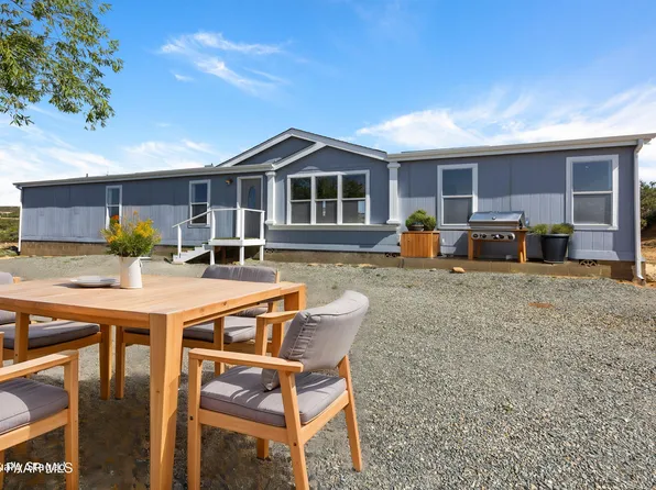 555 N Old Coach Trl, Dewey, AZ 86327