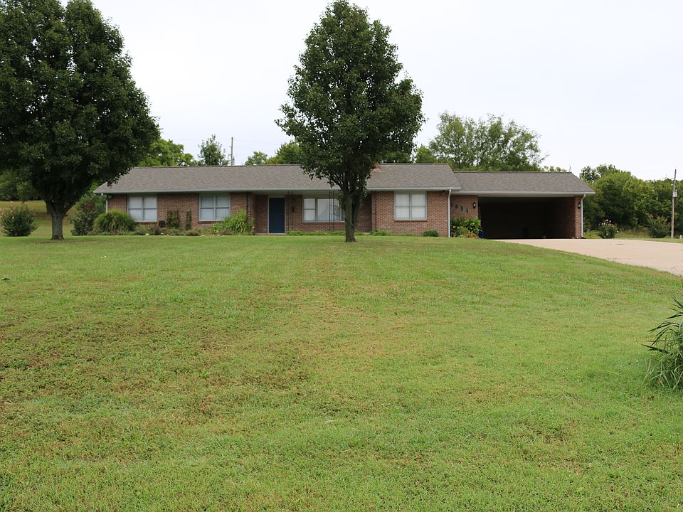 1st image of 1034 Country Club Dr