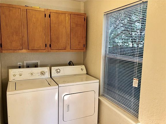 4th image of 417 Mountain Laurel Dr