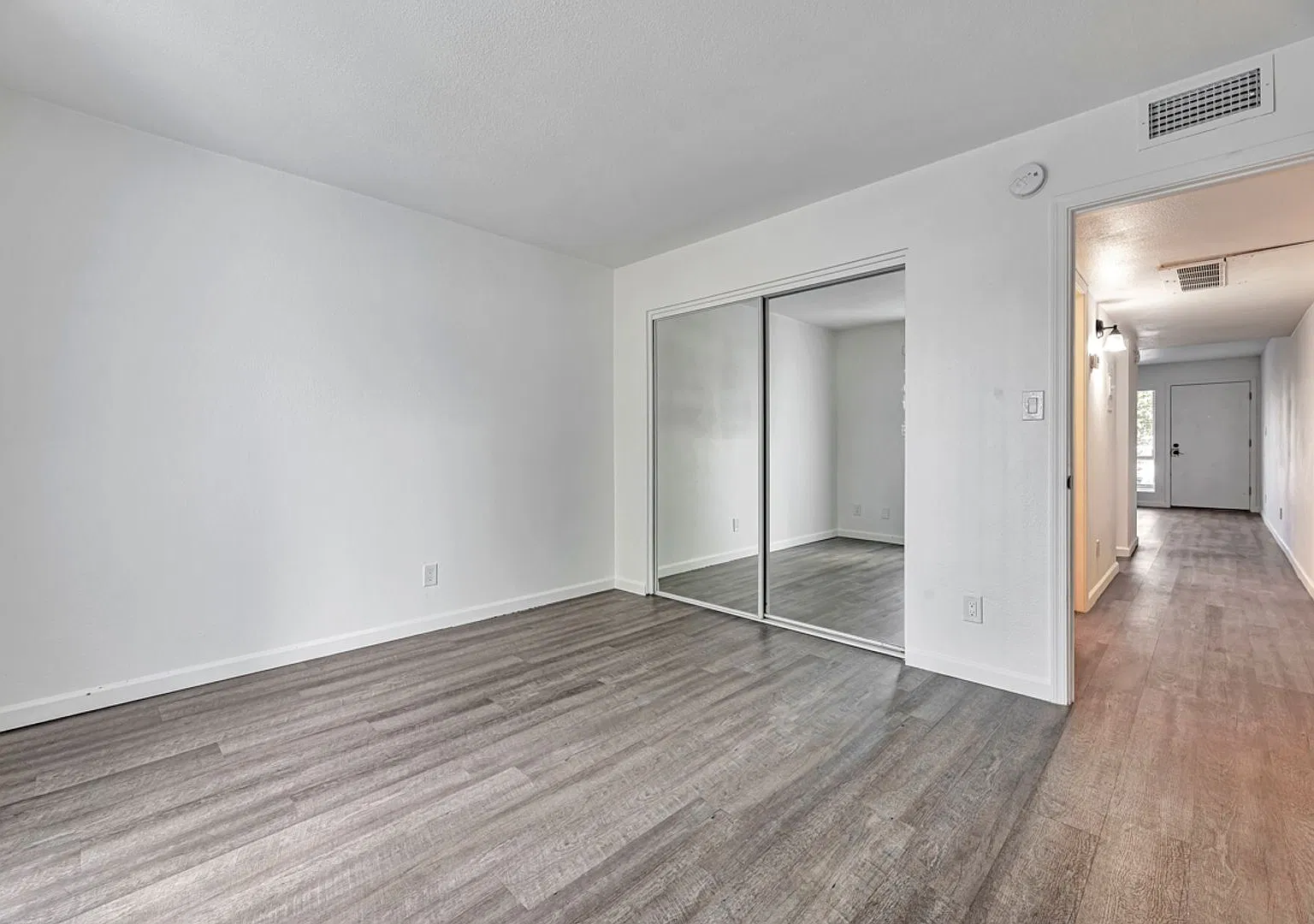 H2O Apartments — Photo 4