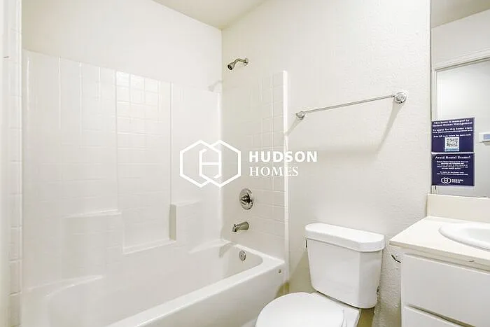 410 S 12th St #101 — Photo 10