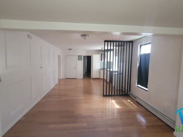 3944 Hill Ave FLOOR 1