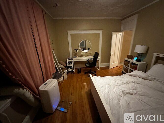 1st image of 59 Egmont St #6