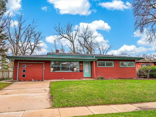 6825 Maywood Avenue, Middleton, WI 53562